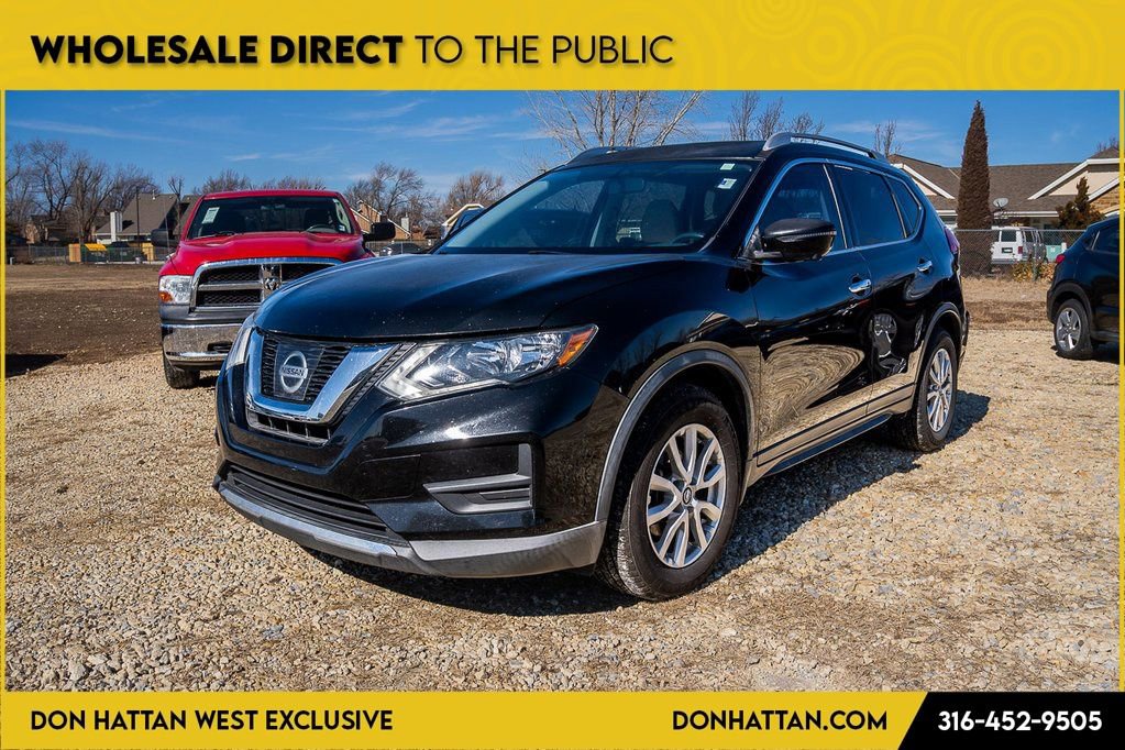 Used 2017 Nissan Rogue SV w/ SV Premium Package image 26