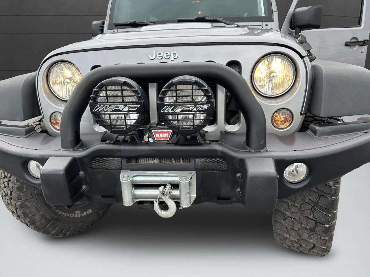 Used 2015 Jeep Wrangler Unlimited Rubicon w/ Dual Top Group AWD/4WD image 26