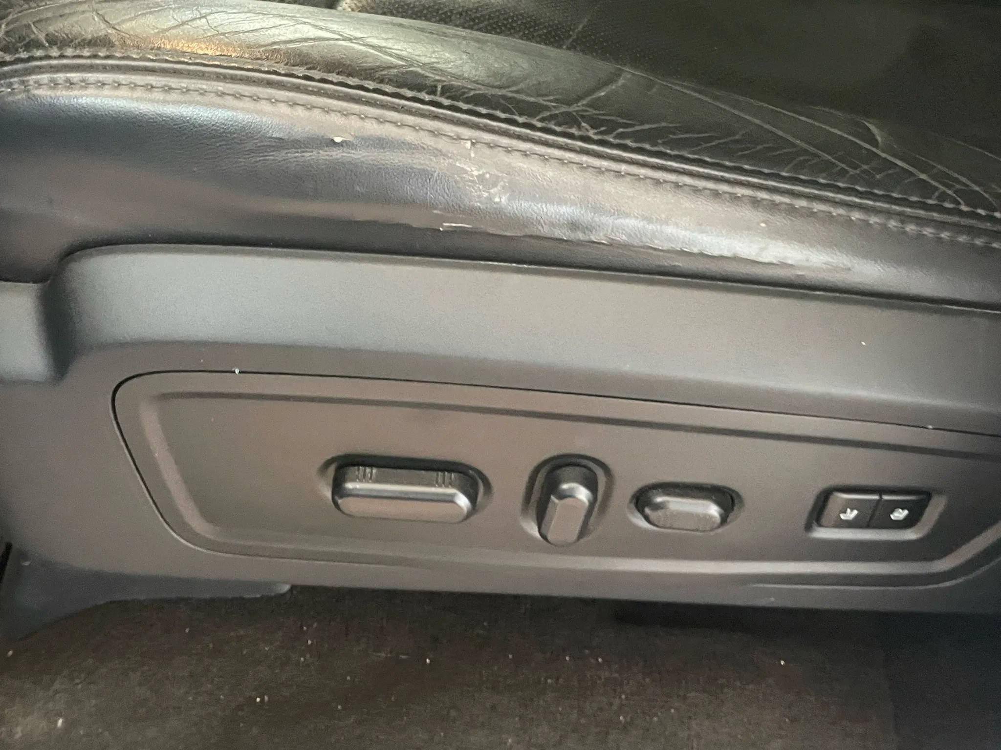 Used 2015 Lincoln Navigator 2WD image 14
