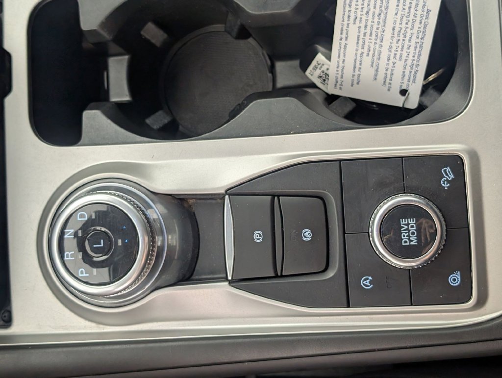 Used 2023 Ford Explorer XLT AWD/4WD image 24