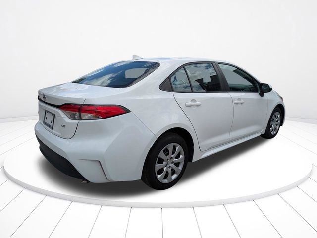 Used 2023 Toyota Corolla LE FWD image 4