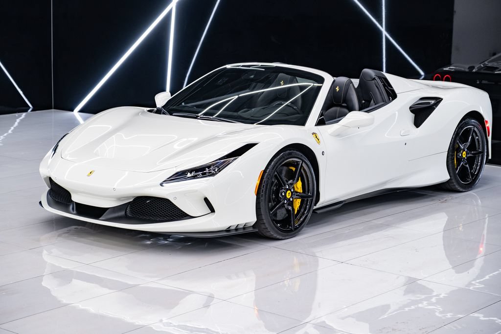 Used 2022 Ferrari F8 Tributo RWD image 3