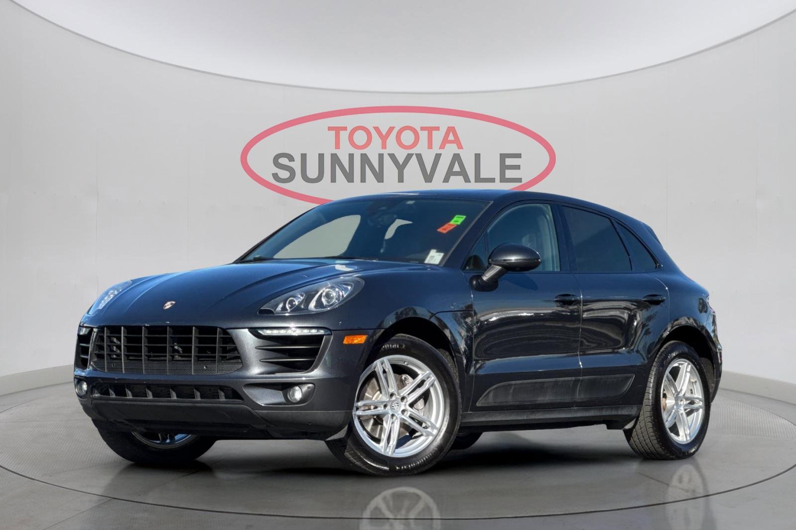 Used 2017 Porsche Macan image 2