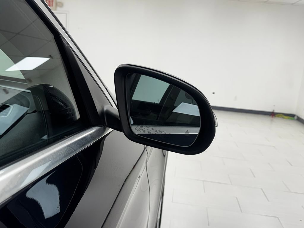 Used 2018 Mercedes-Benz GLC 300 4MATIC image 34