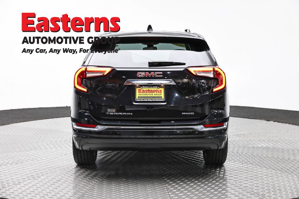 Used 2022 GMC Terrain Denali w/ Denali Premium Package AWD/4WD image 6