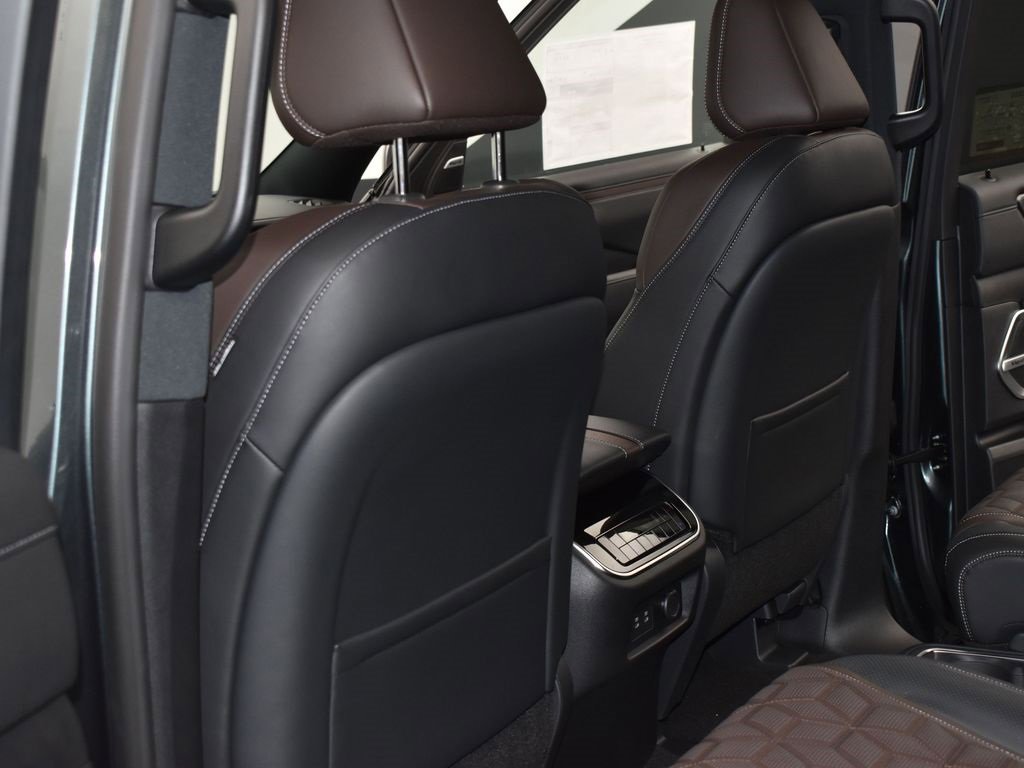 New 2026 Nissan Armada Platinum image 20