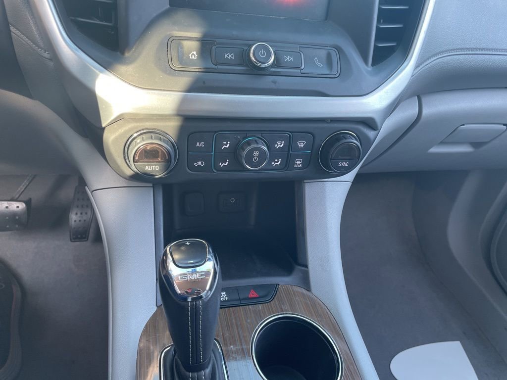 Used 2019 GMC Acadia SLE image 19