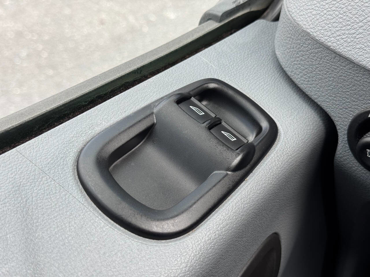 Used 2018 Ford Transit 250 148 Low Roof image 28