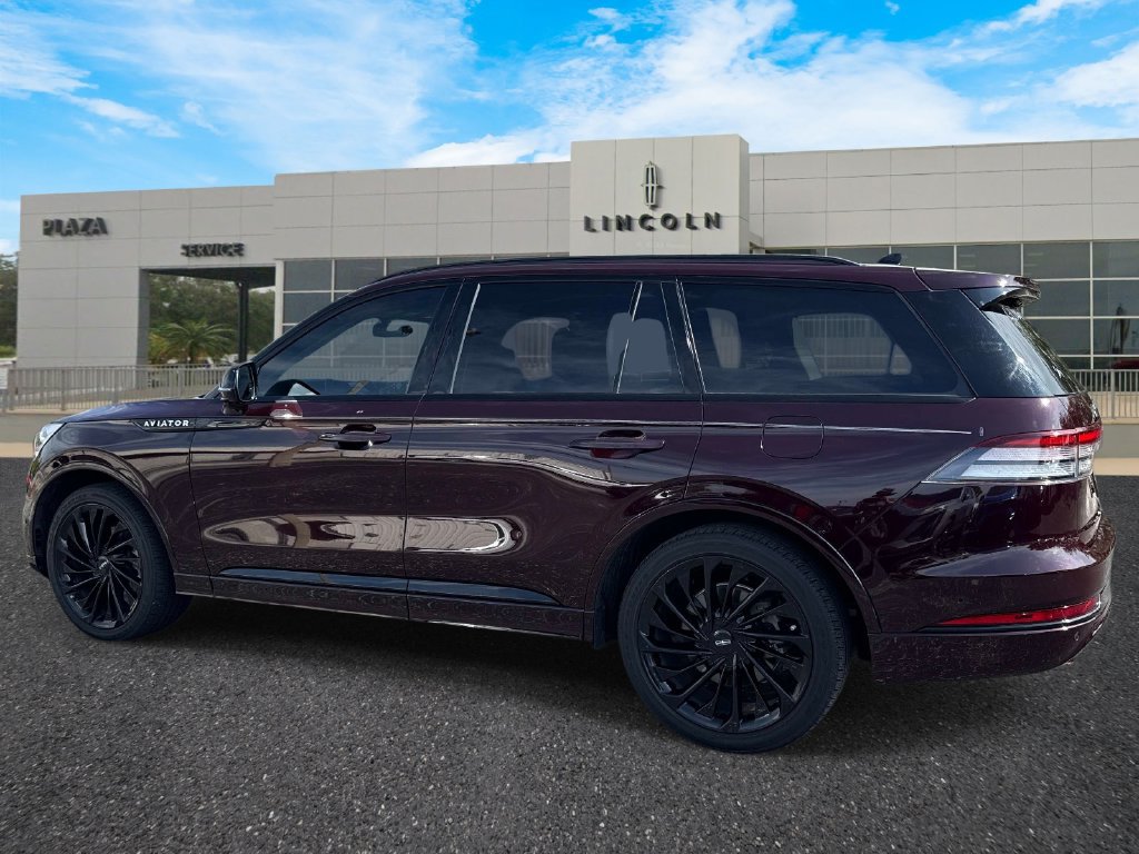 Used 2023 Lincoln Aviator Reserve w/ Equipment Group 201A RWD image 5