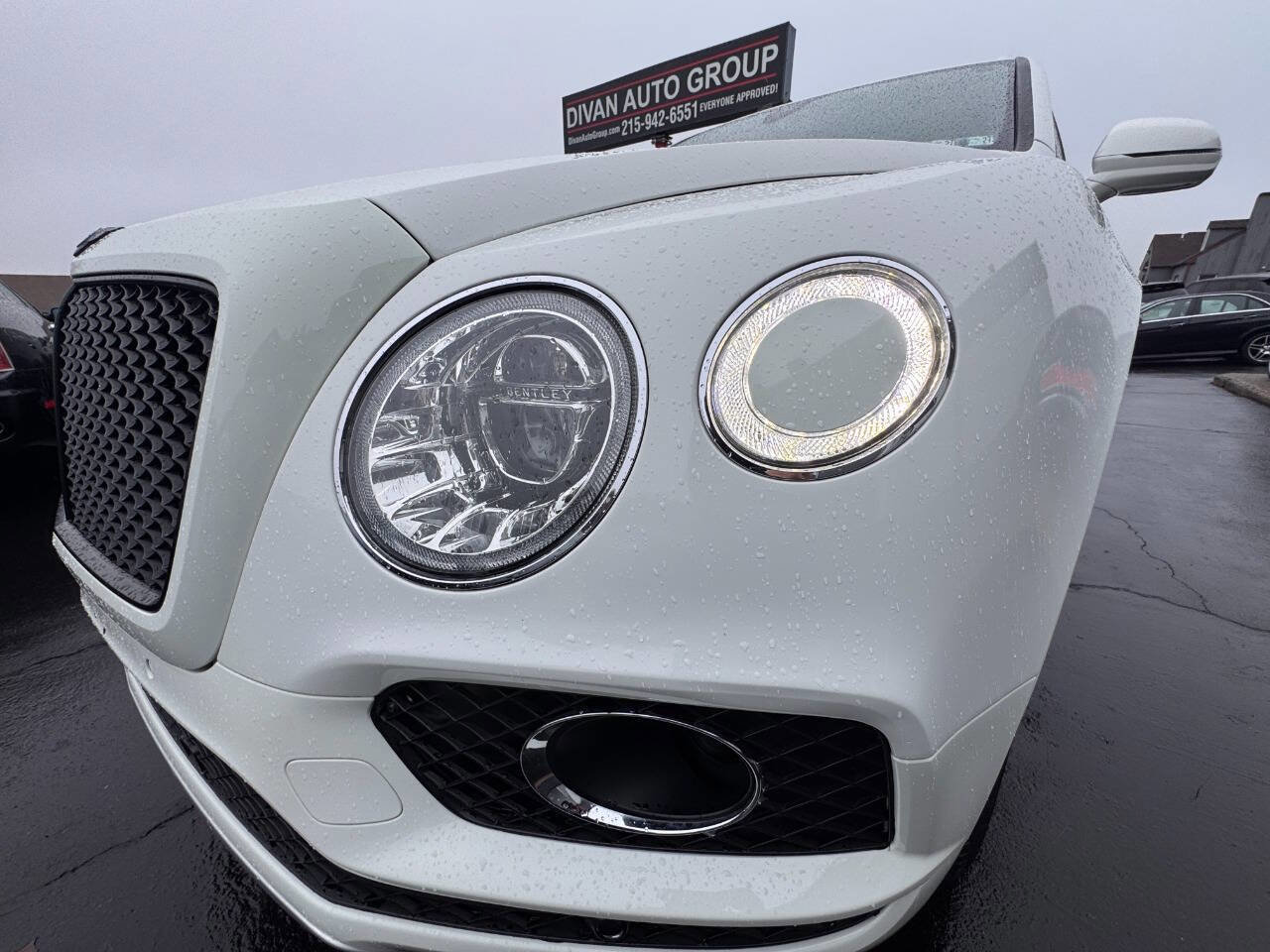 Used 2018 Bentley Bentayga Activity image 35