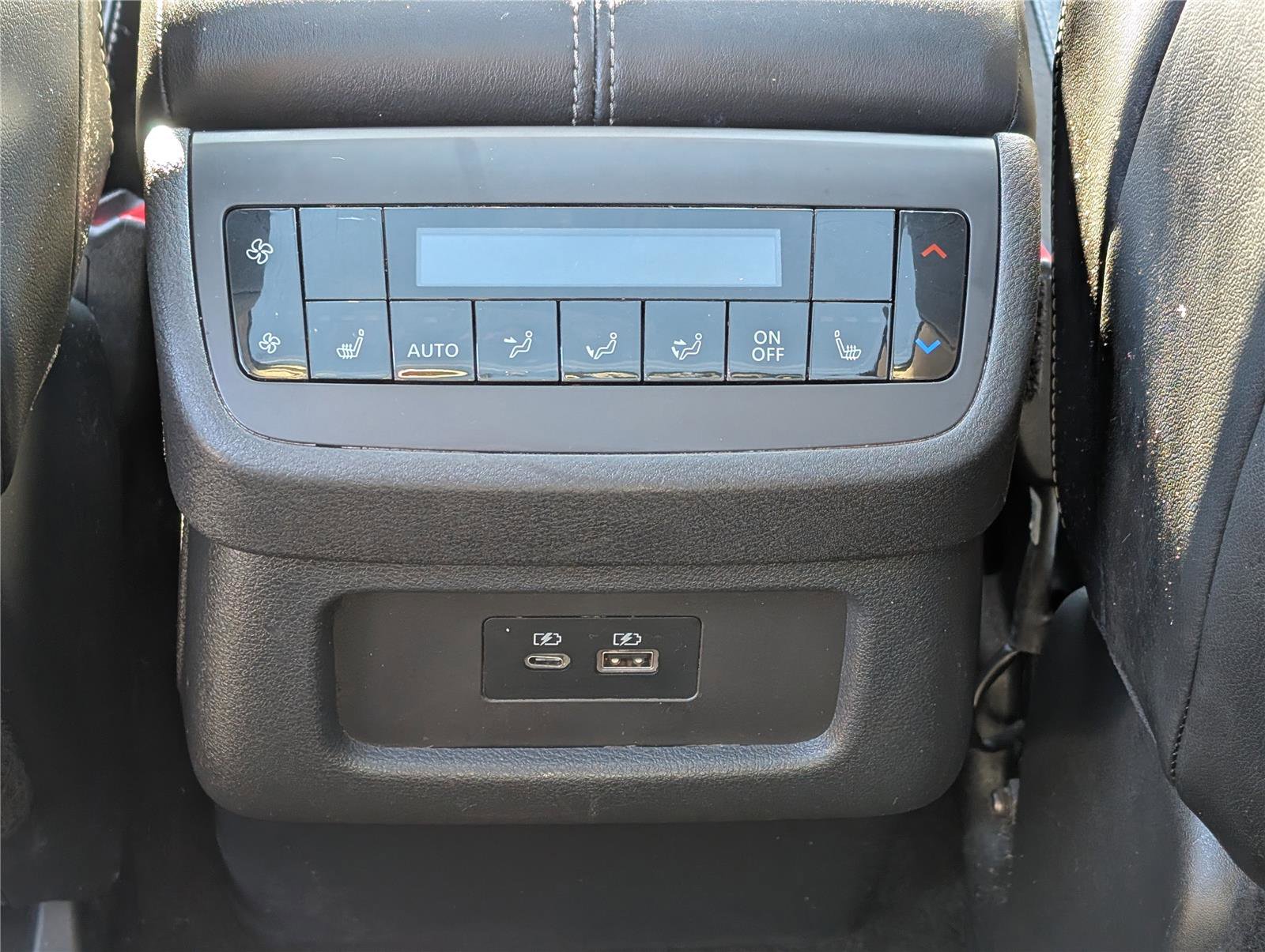 Used 2022 Nissan Pathfinder SL w/ SL Premium Package image 17