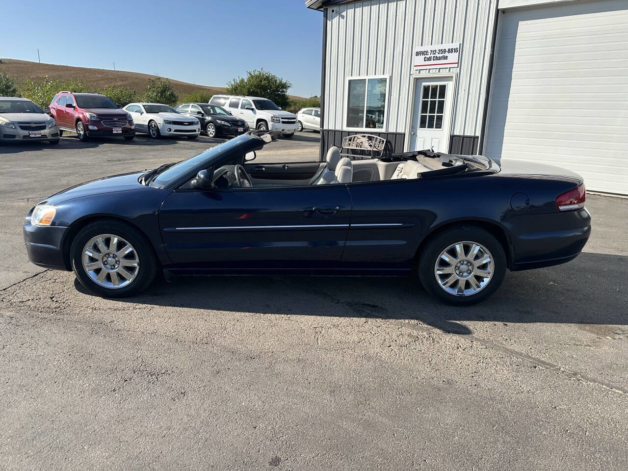 Used 2005 Chrysler Sebring Limited image 2