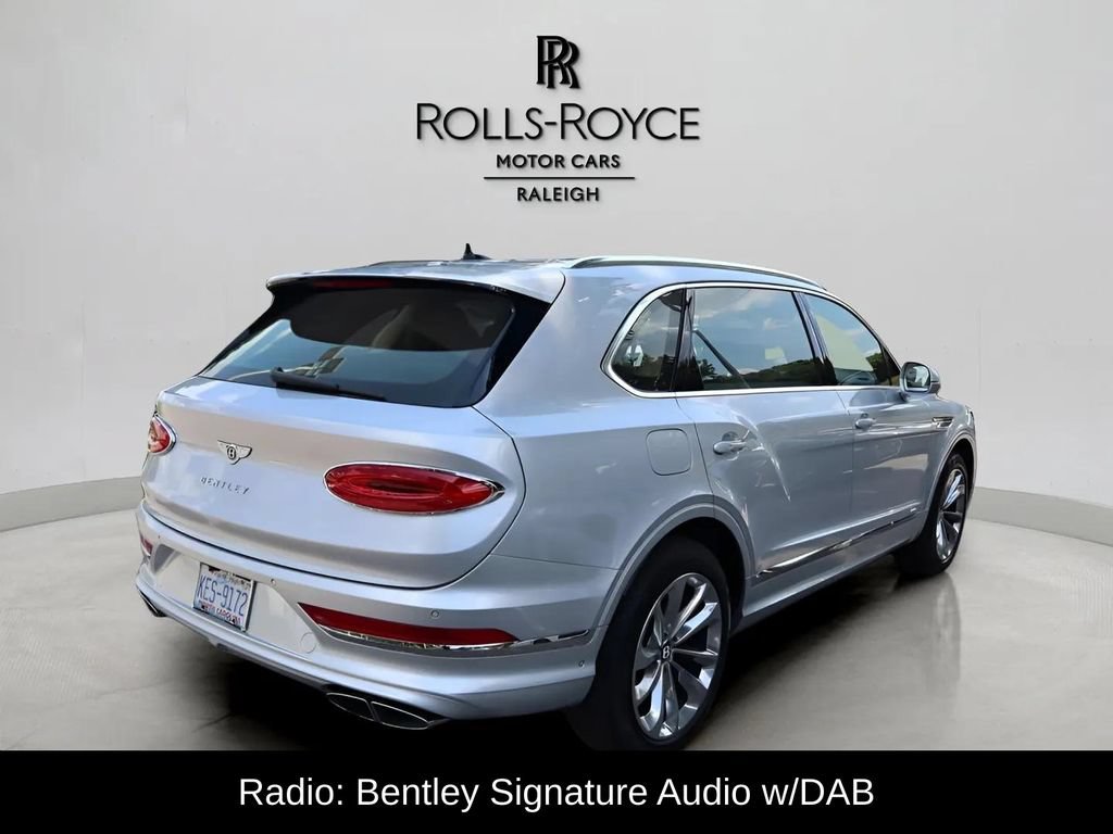 Used 2023 Bentley Bentayga Extended Wheelbase AWD/4WD image 4