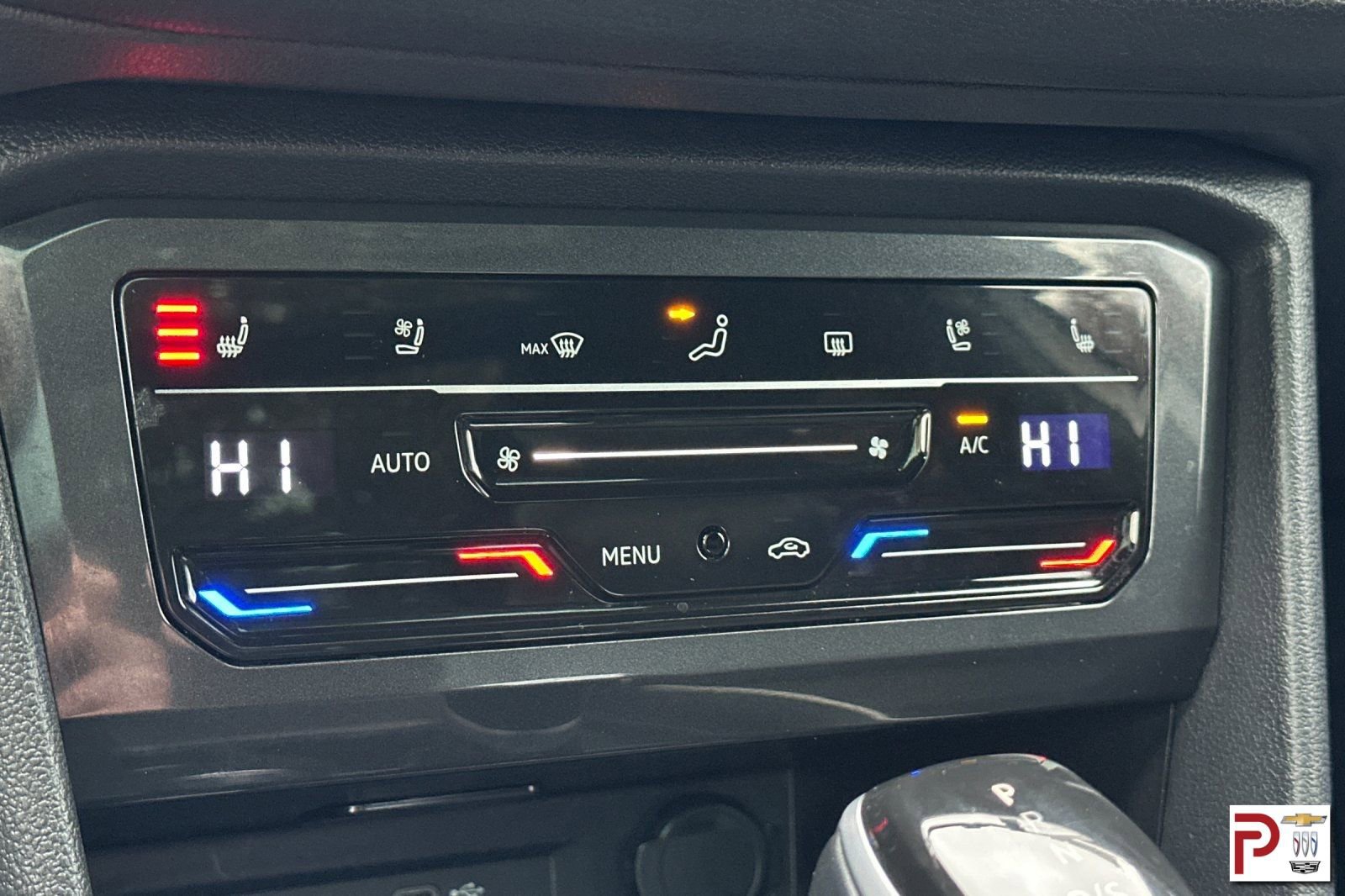 Used 2024 Volkswagen Tiguan SEL R-Line image 27