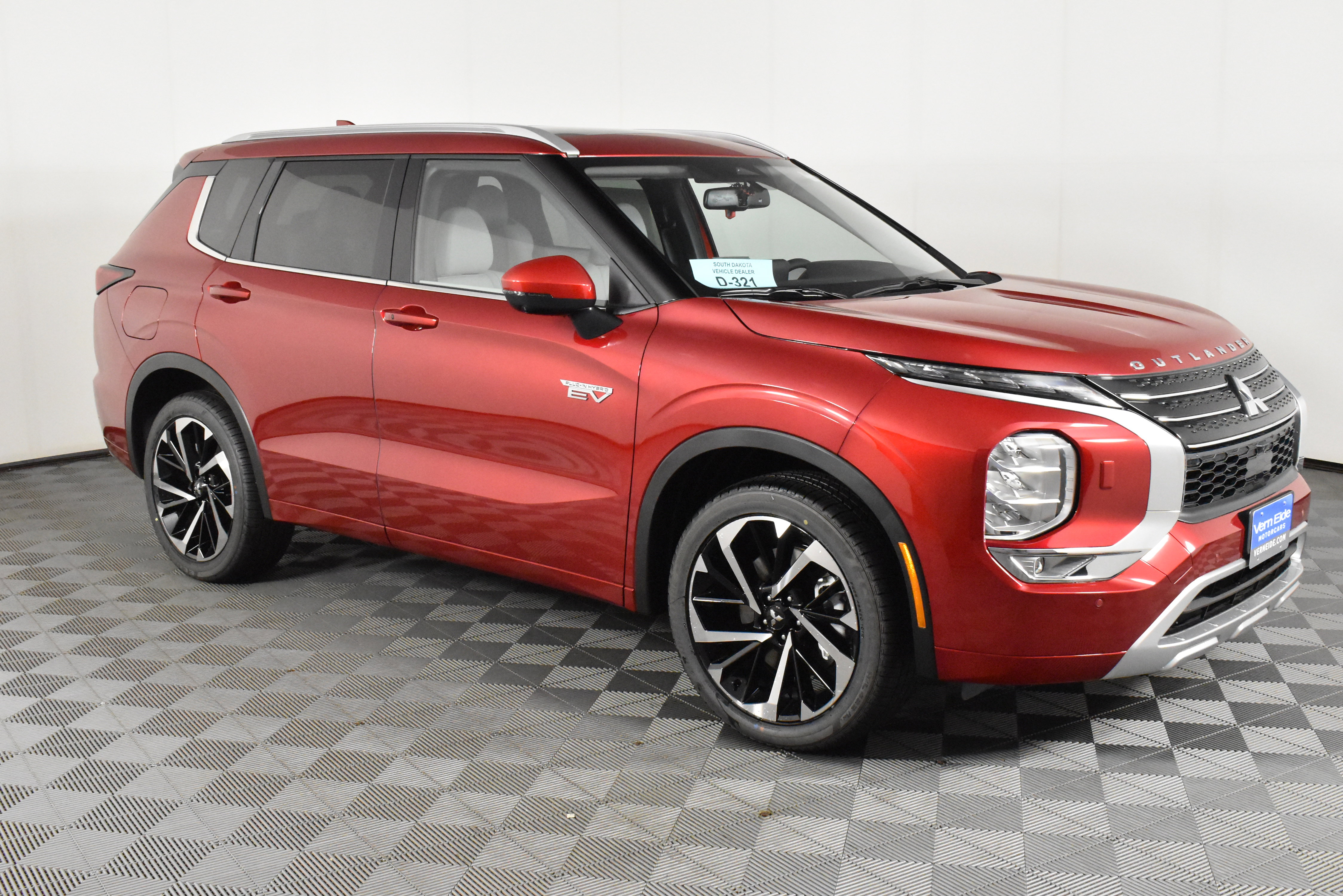 New 2025 Mitsubishi Outlander SEL image 4