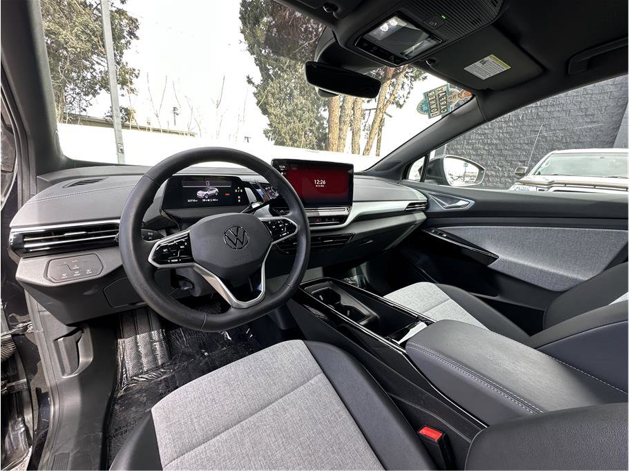 Used 2023 Volkswagen ID.4 Pro image 2