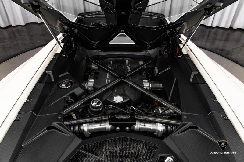 Used 2016 Lamborghini Aventador LP 700-4 image 41