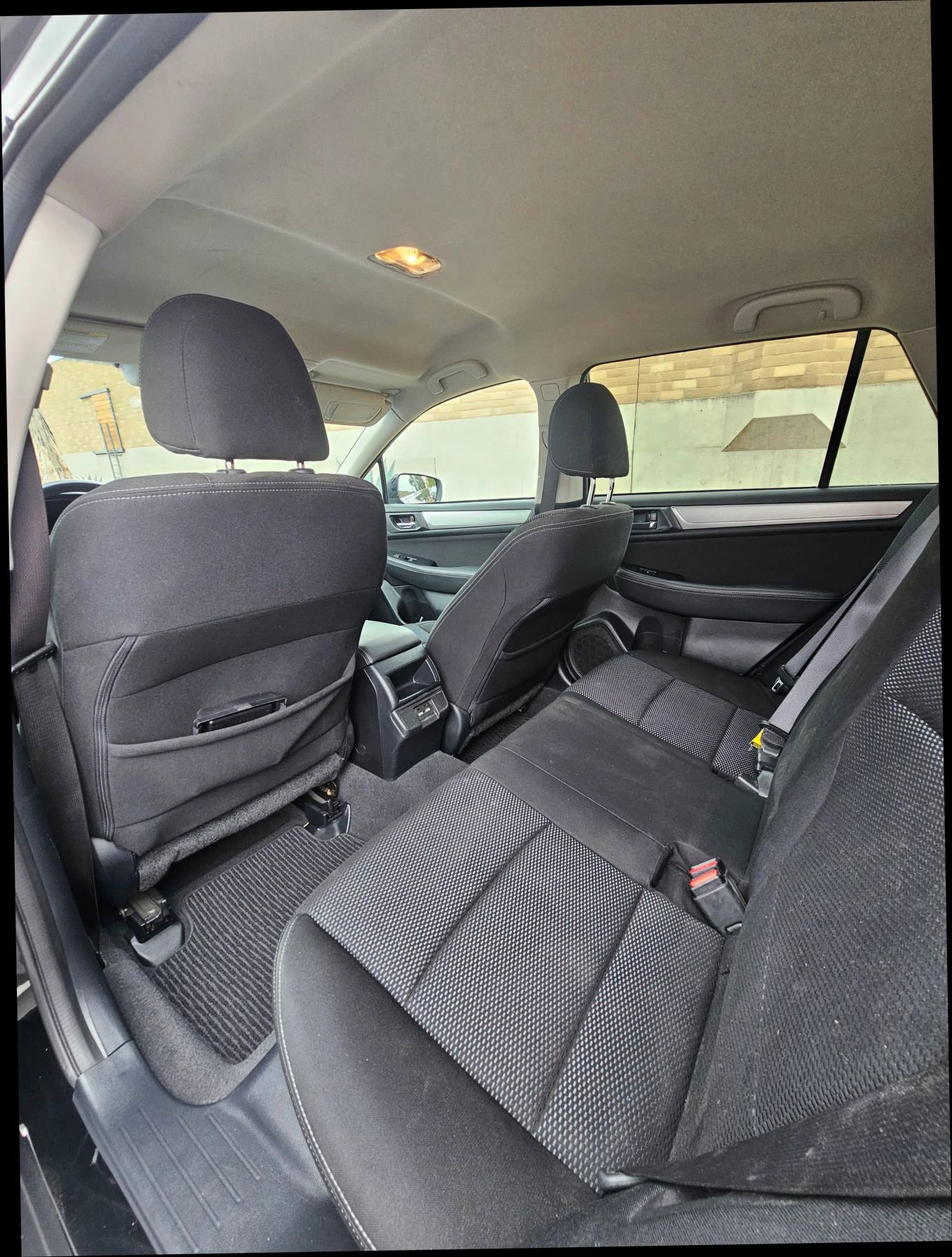 Used 2019 Subaru Outback 2.5i Premium image 14