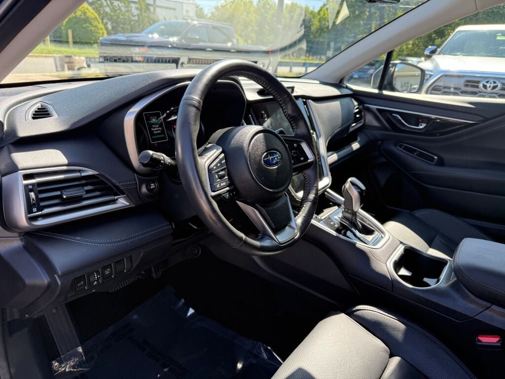 Used 2024 Subaru Outback Touring AWD/4WD image 12