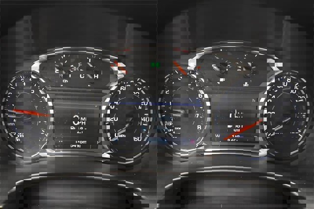 Used 2024 GMC Terrain SLT image 27