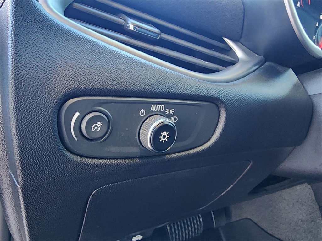 Used 2023 Chevrolet Malibu LT image 17