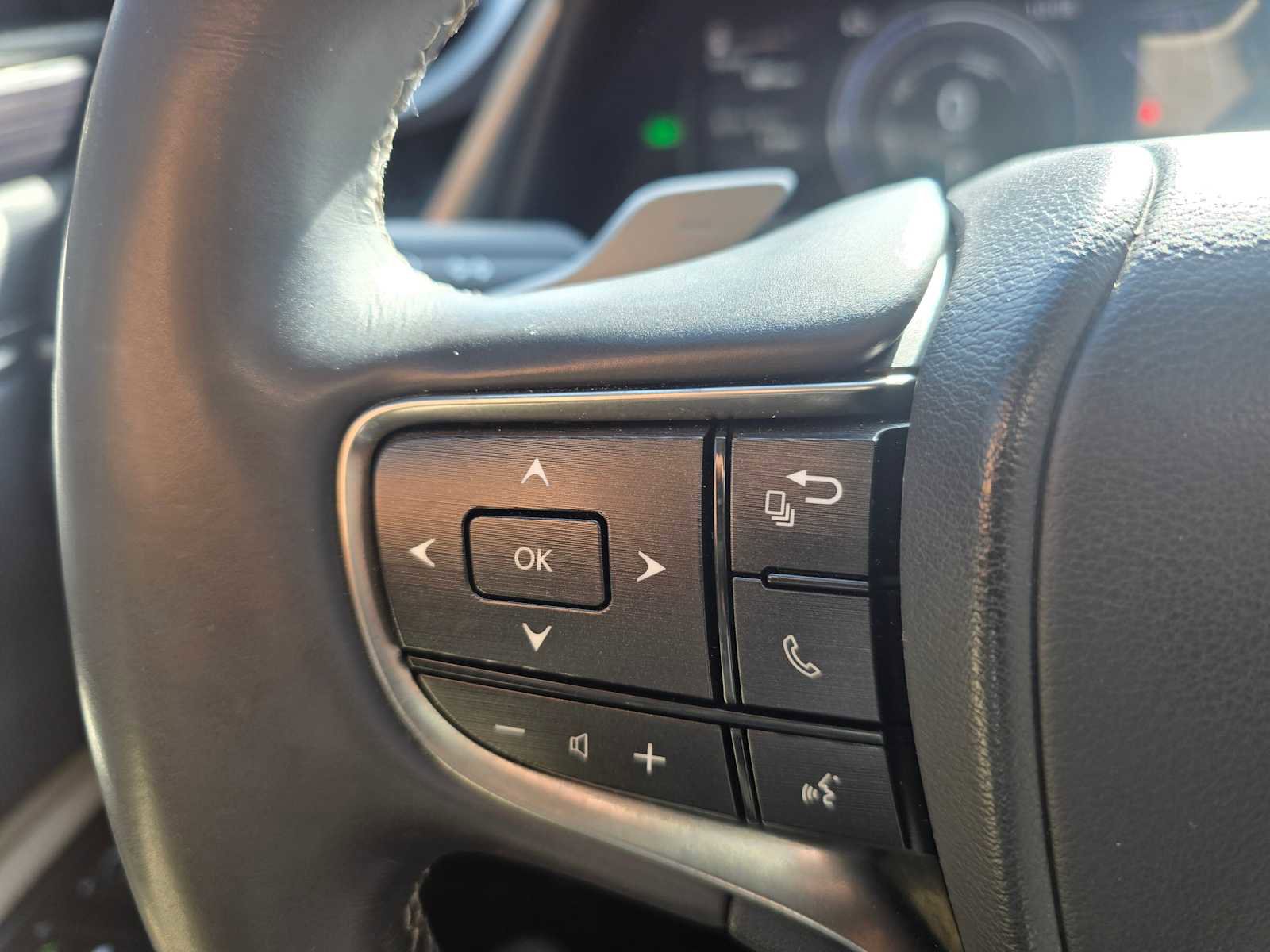 Used 2019 Lexus ES 300h image 34