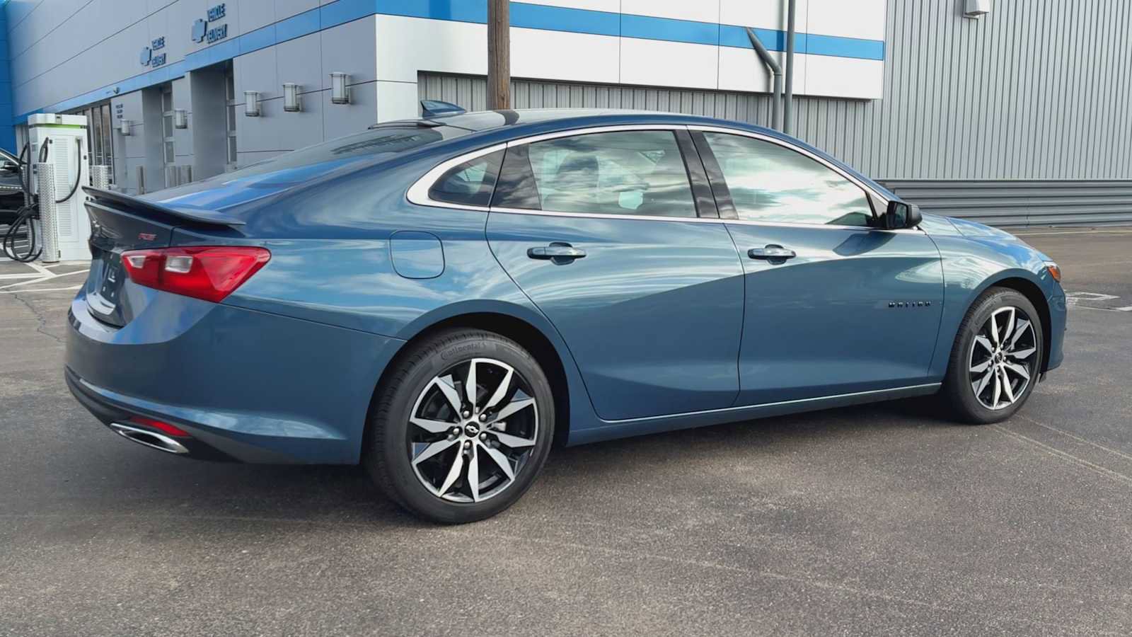 Certified 2025 Chevrolet Malibu RS w/ LPO, Floor Liner Package image 2