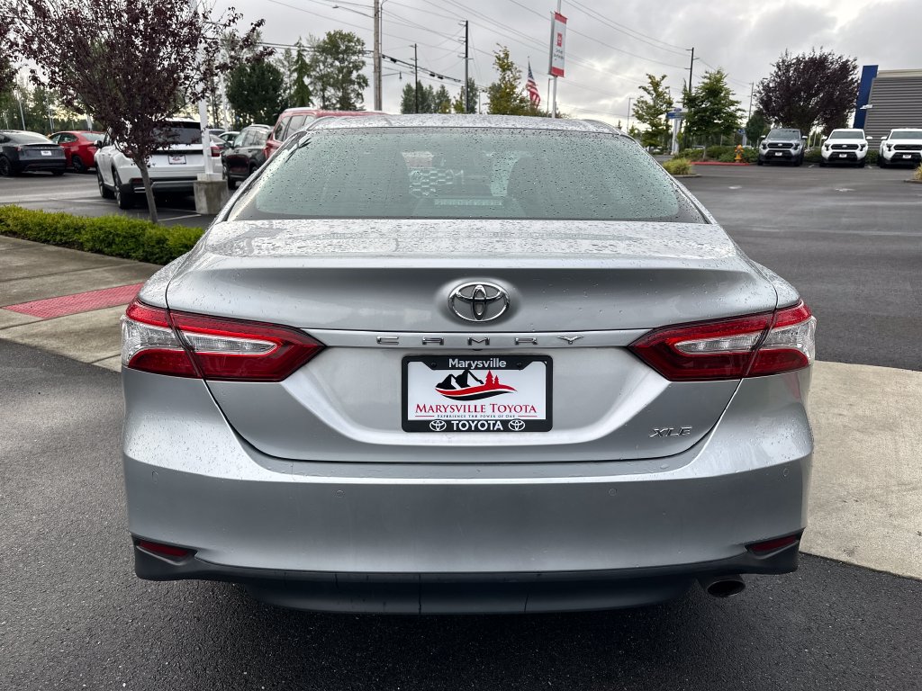 Used 2018 Toyota Camry XLE FWD image 4
