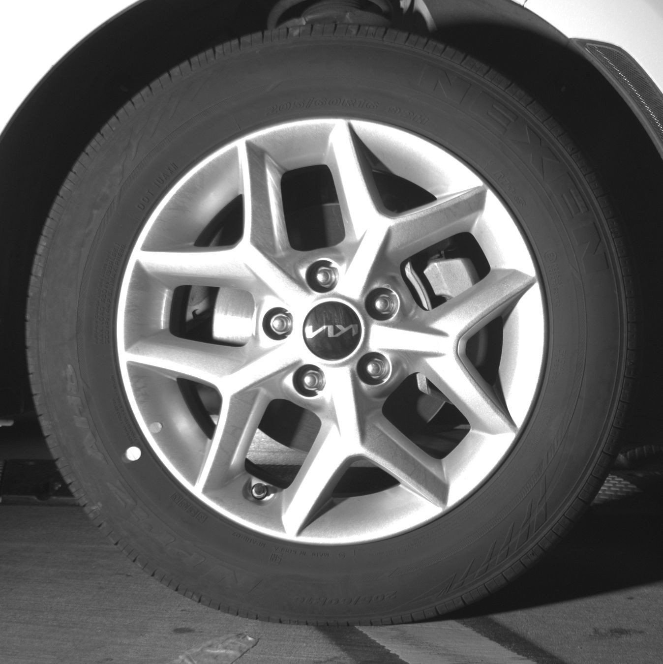 Used 2025 Kia Soul LX w/ LX Technology Package FWD image 16