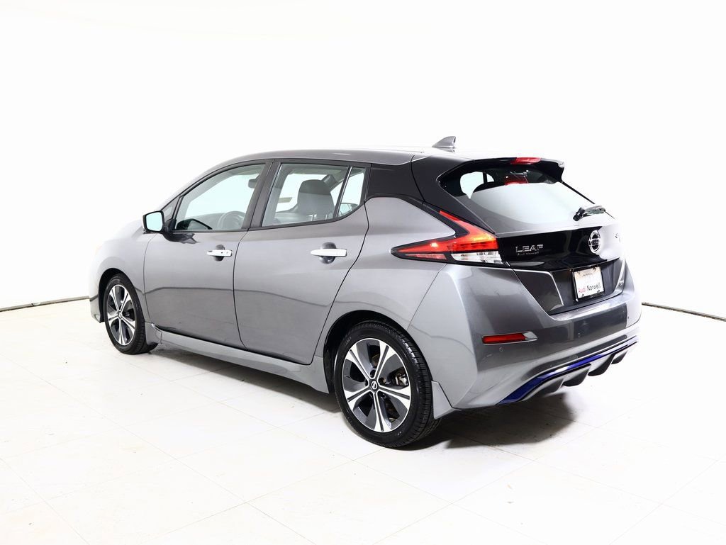 Used 2021 Nissan Leaf SV w/ SV Technology Package image 12