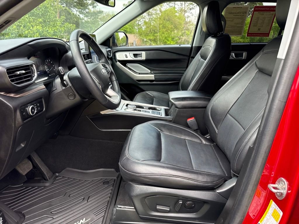 Used 2023 Ford Explorer Limited w/ Limited Technology Package image 13