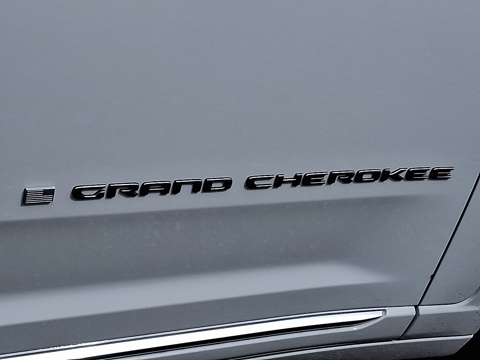 New 2025 Jeep Grand Cherokee L Summit w/ Luxury Tech Group V image 18