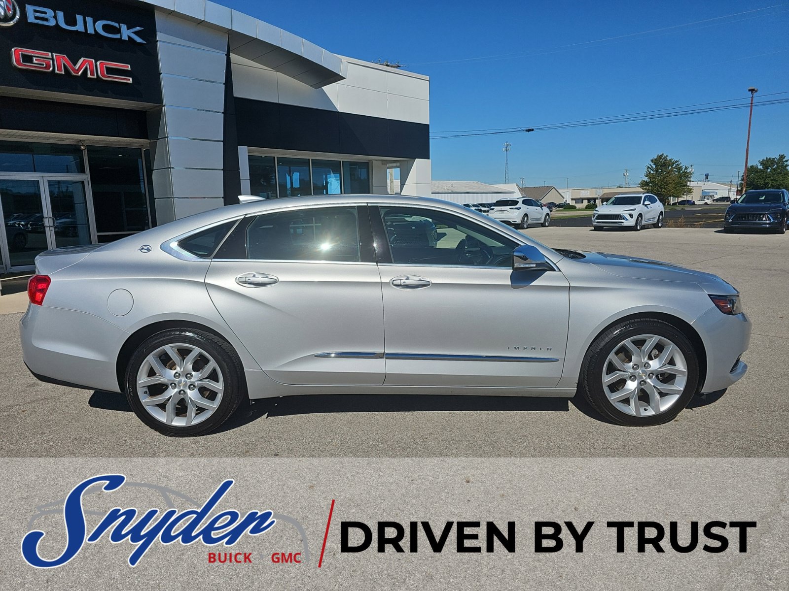 Used 2017 Chevrolet Impala Premier FWD image 27