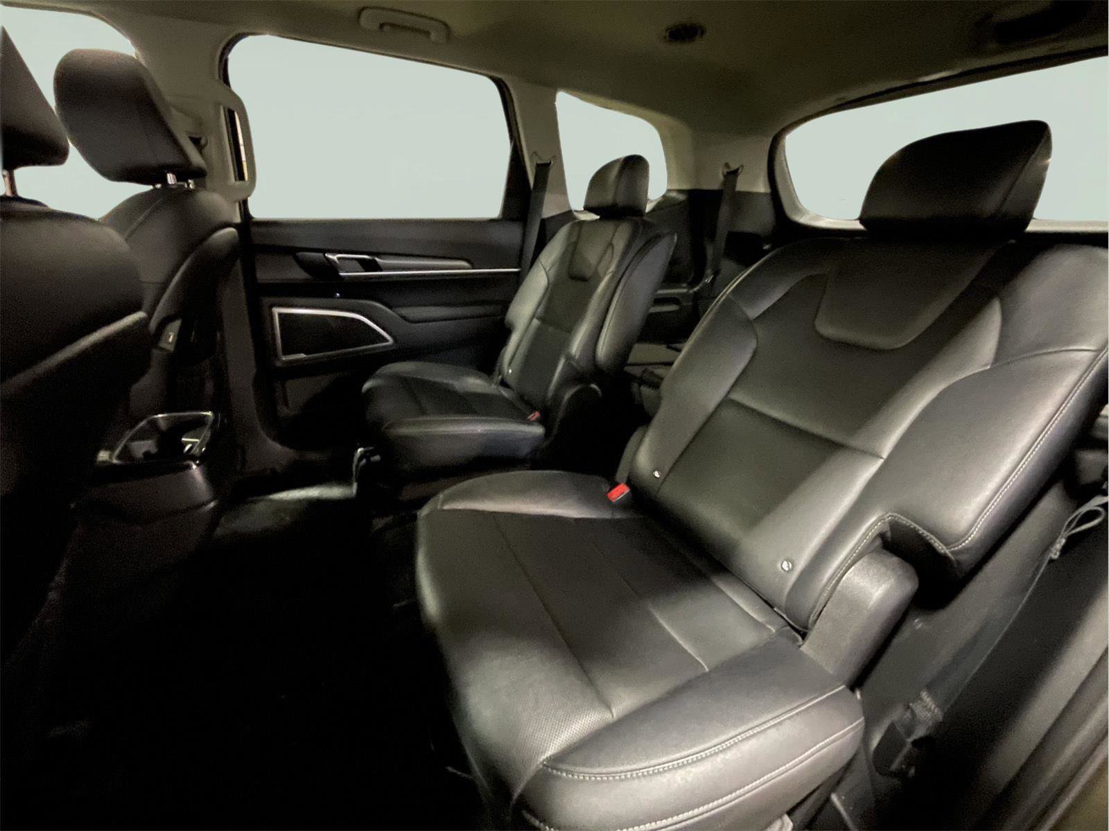 Used 2022 Kia Telluride S image 15