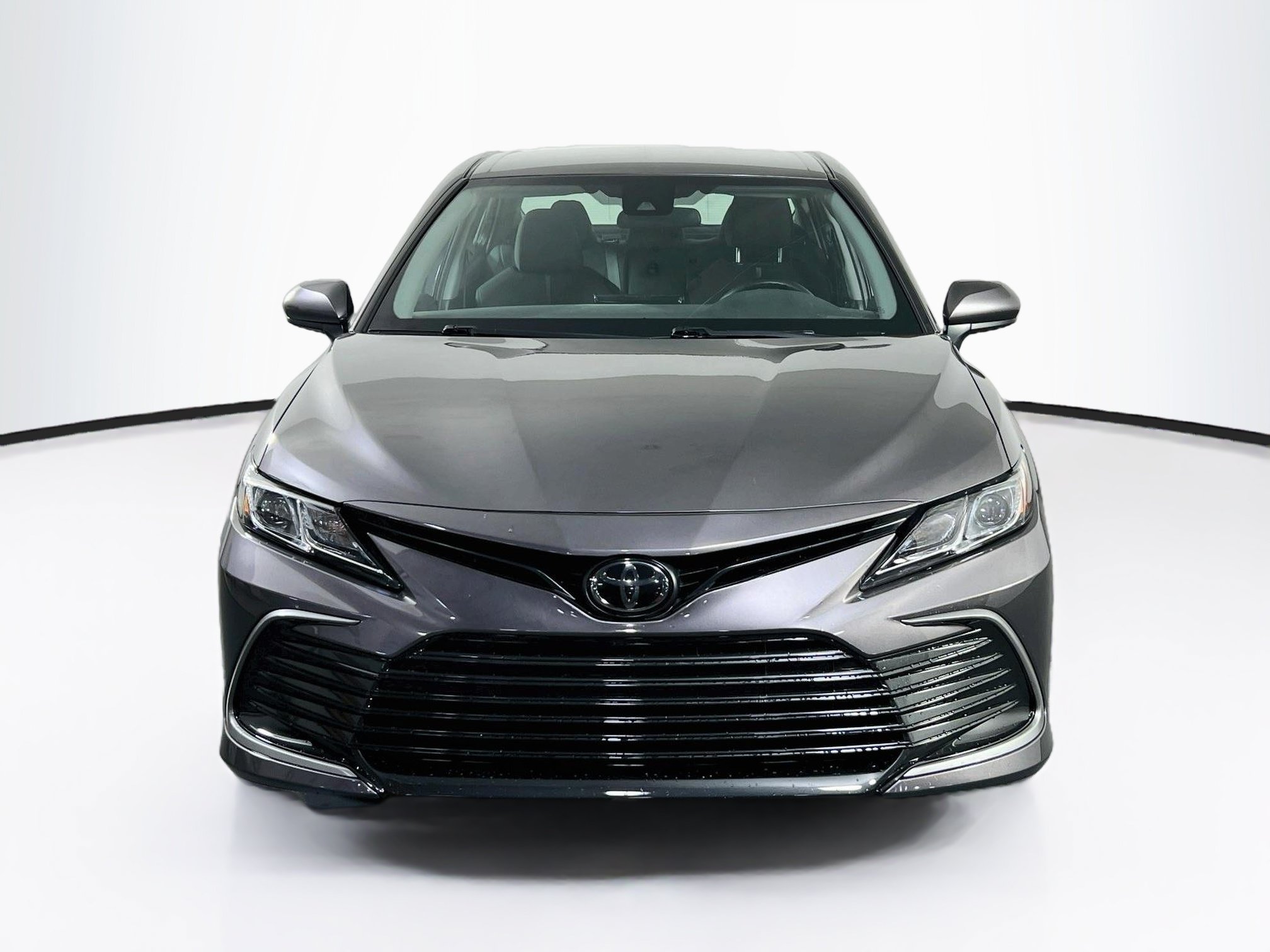 Used 2023 Toyota Camry LE FWD image 2