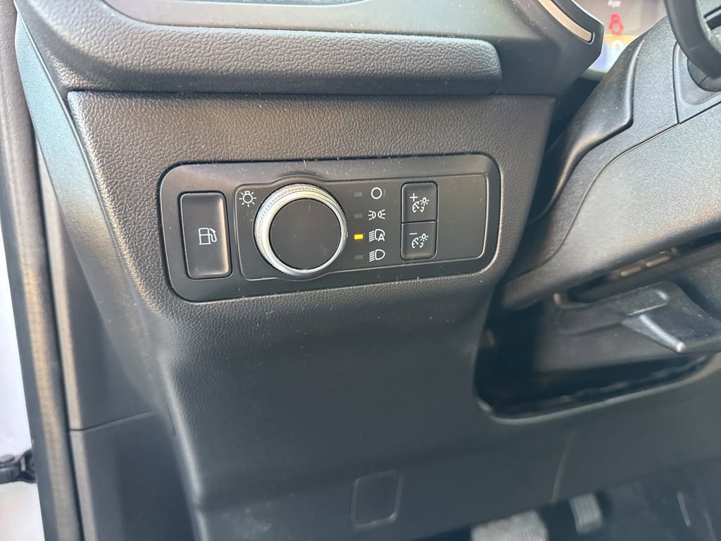 Used 2022 Ford Escape SE image 20