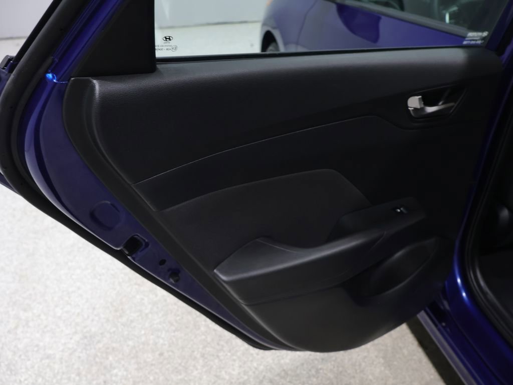 Used 2021 Hyundai Accent SE FWD image 18