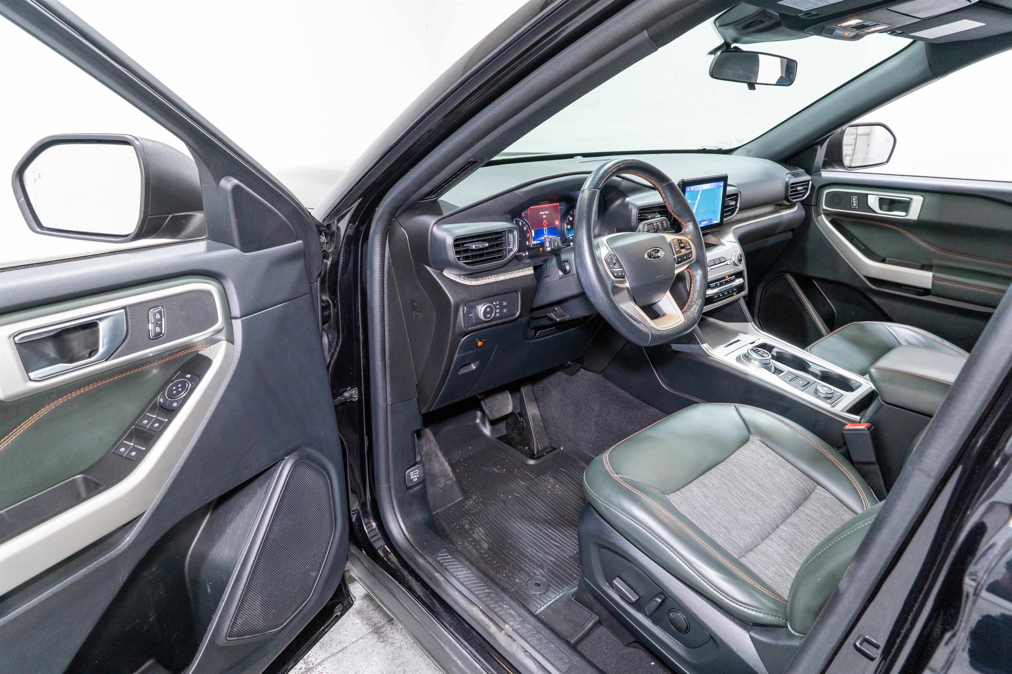 Used 2022 Ford Explorer Timberline image 12