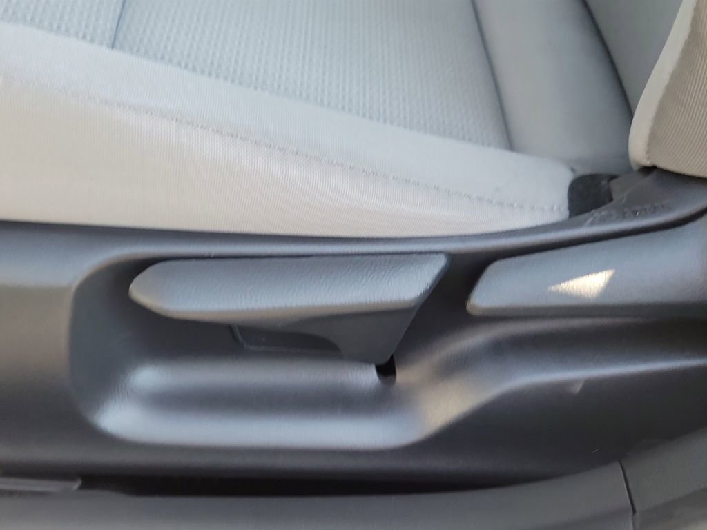 Used 2023 Toyota Prius LE image 16