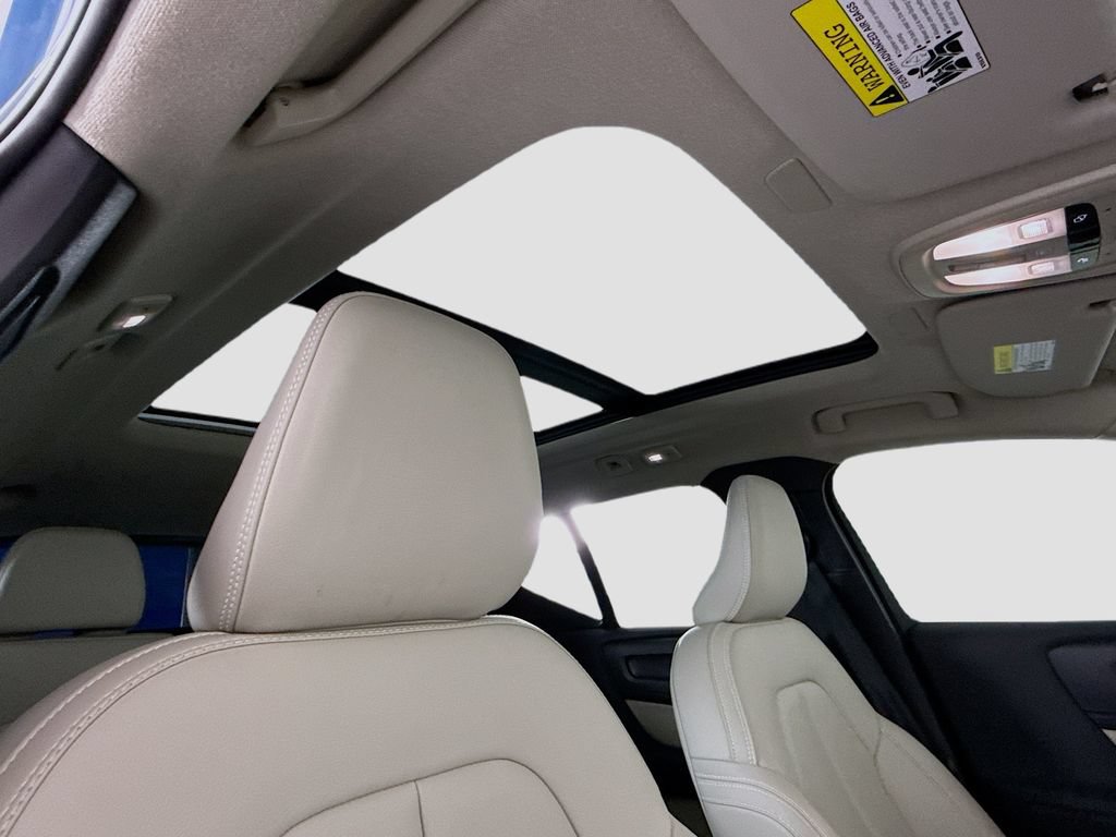 Used 2024 Volvo XC40 B5 Plus w/ Climate Package AWD/4WD image 18