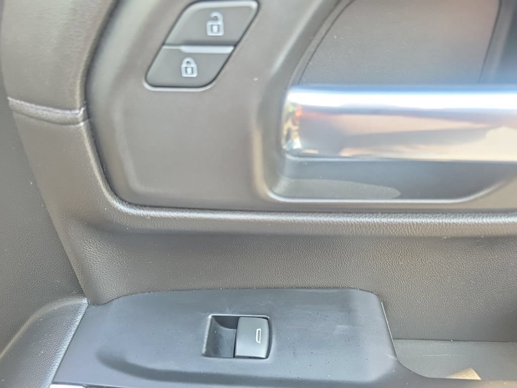 Used 2019 Chevrolet Silverado 1500 LT w/ All-Star Edition AWD/4WD image 31