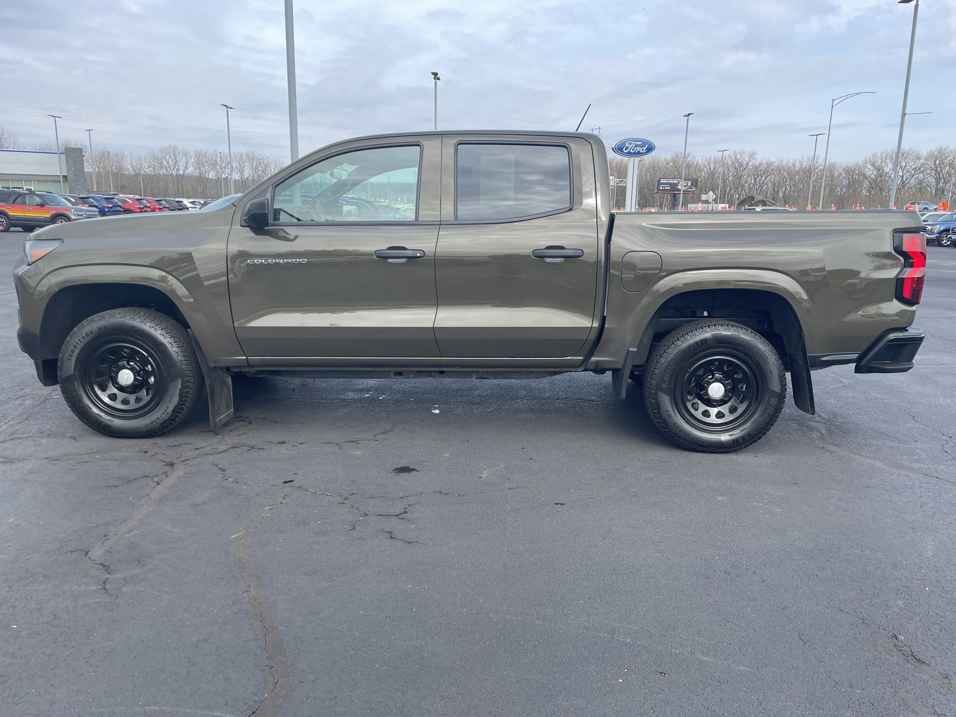 Used 2024 Chevrolet Colorado W/T w/ Advanced Trailering Package image 18