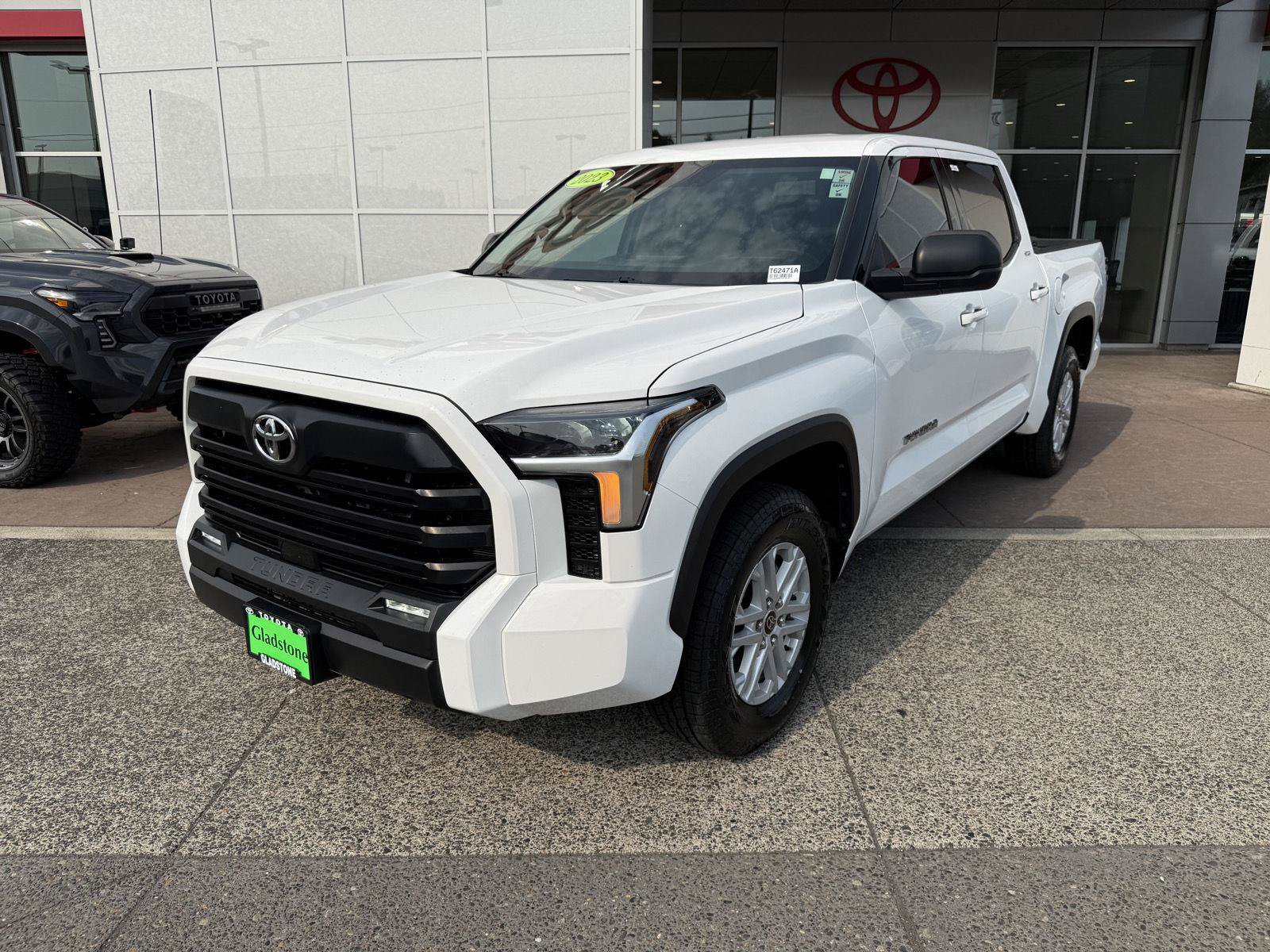 Used 2023 Toyota Tundra SR5 w/ SR5 Premium Package RWD image 2