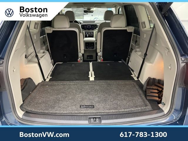 Certified 2022 Volkswagen Atlas SEL R-Line image 13