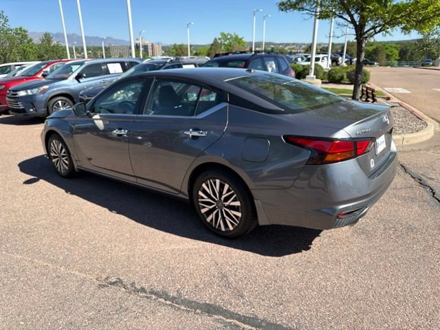 Used 2024 Nissan Altima 2.5 SV w/ SV Premium Package FWD image 28