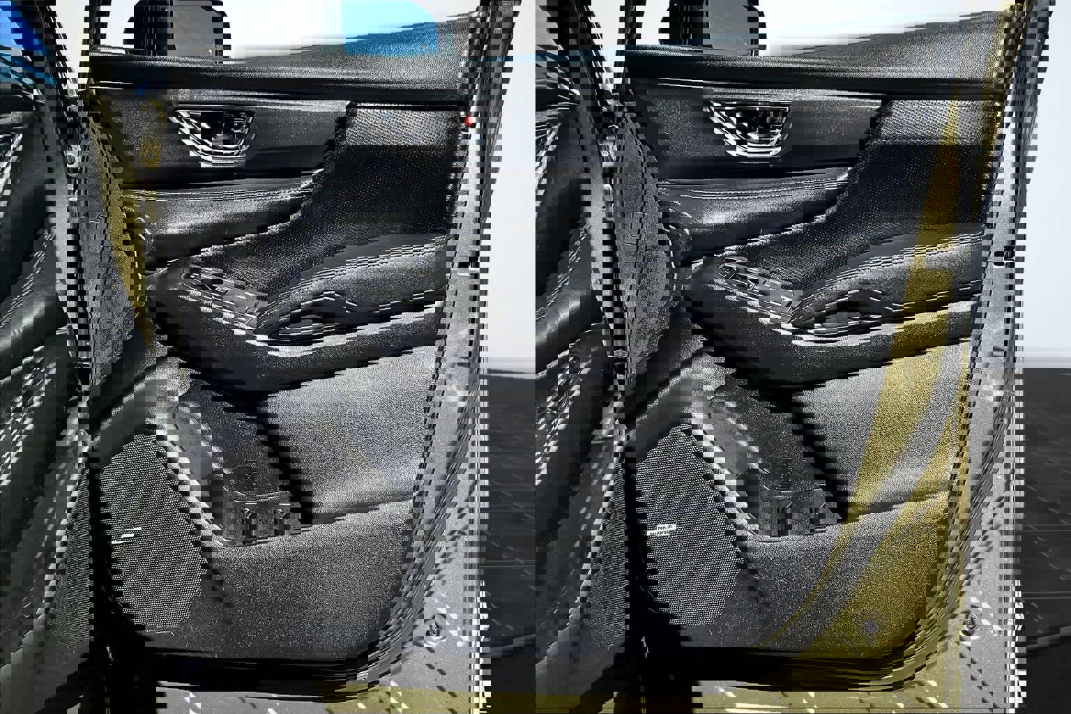 Used 2024 Subaru Ascent Limited w/ Technology Package image 29