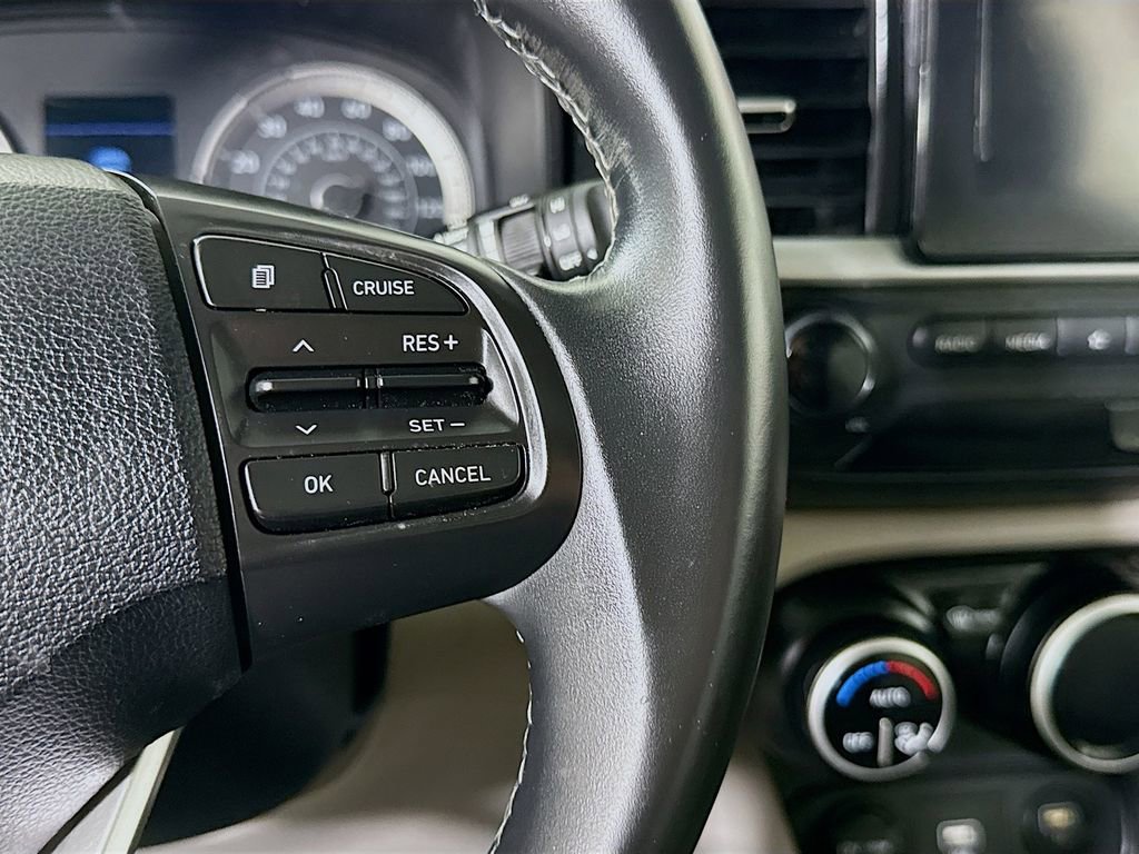 Used 2020 Hyundai Venue SEL w/ Convenience + Premium Package image 22