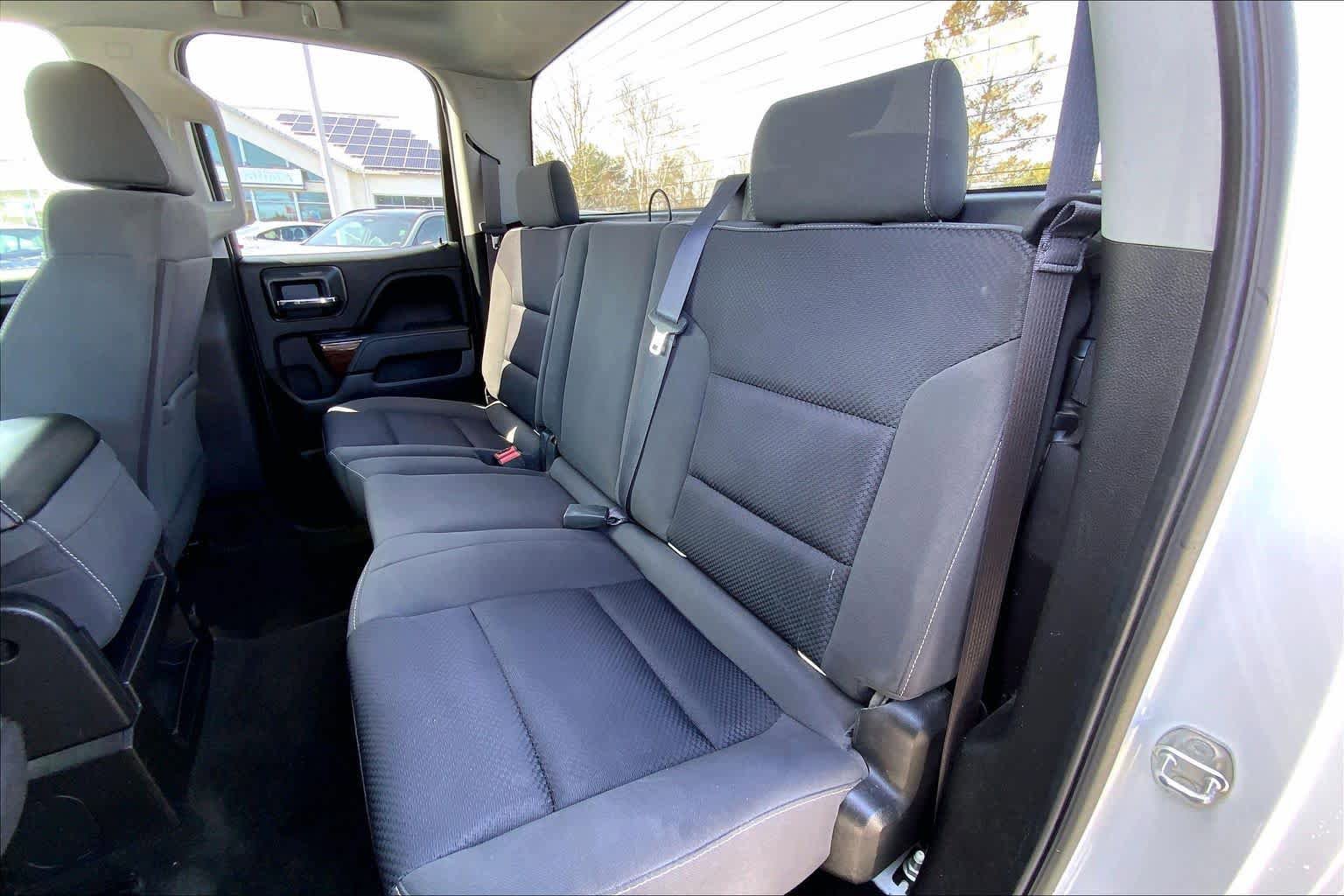 Used 2017 GMC Sierra 1500 SLE w/ SLE Value Package image 19