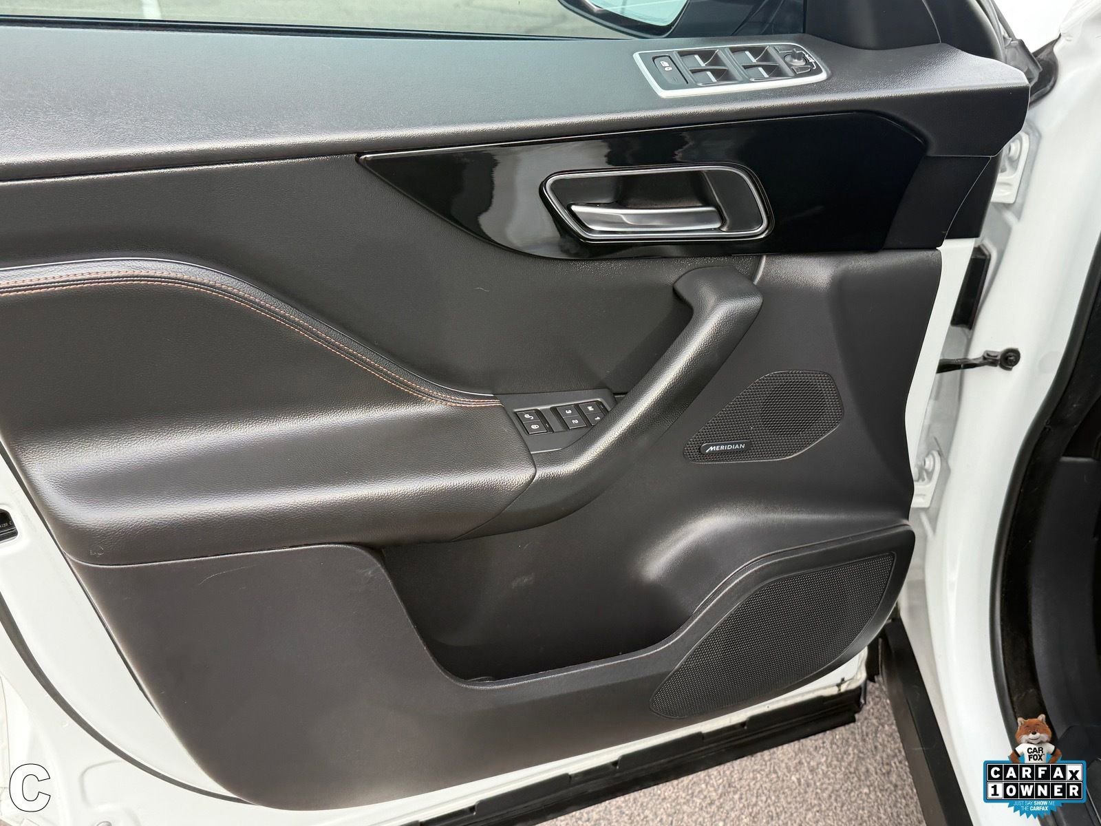 Used 2020 Jaguar F-PACE Prestige image 16