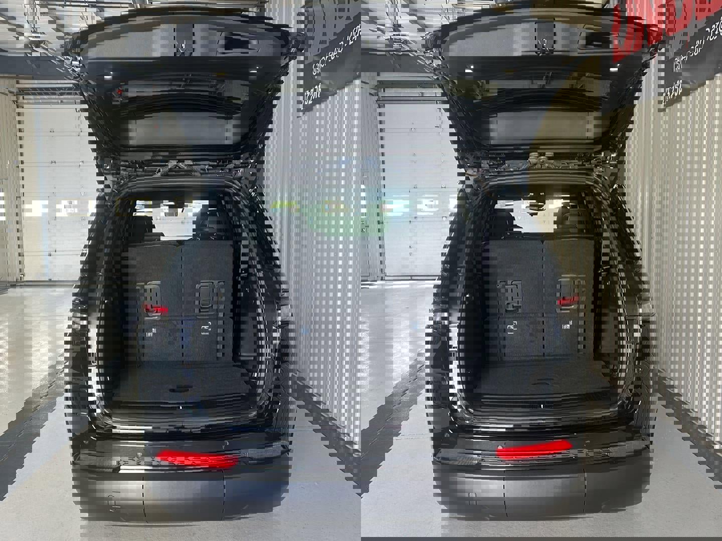 Used 2024 Jeep Grand Cherokee L Altitude image 9